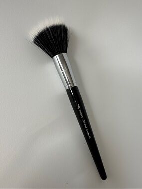 Sephora Pro #44 stippling makeup brush